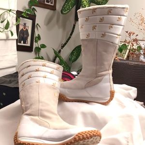 Adidas over the calf winter snow boots